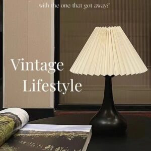 Mid-ancient table lamp Nordic ins retro style pleated creative bedside dormitory atmosphere bedroom girl decorative night light